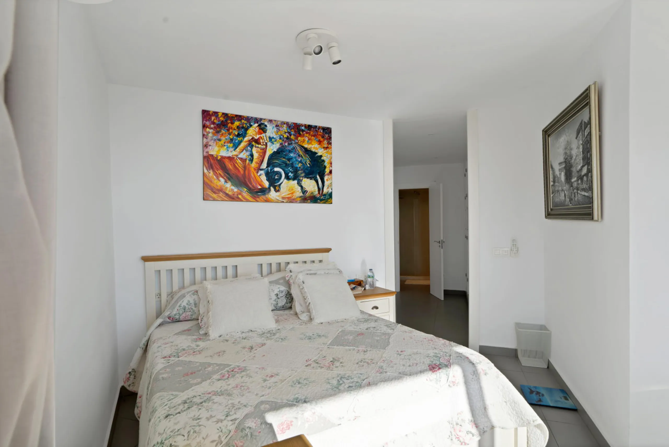 Renovated apartment with stunning sea views on the beachfront.