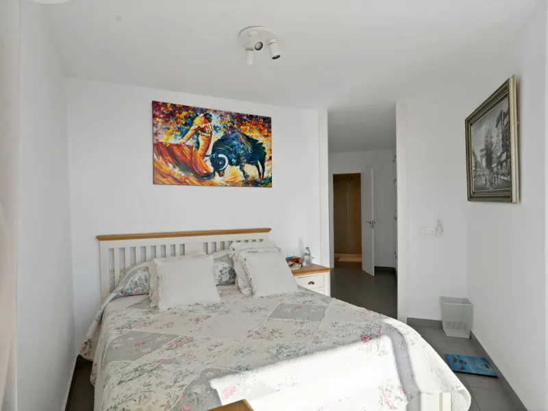 Renovated apartment with stunning sea views on the beachfront.