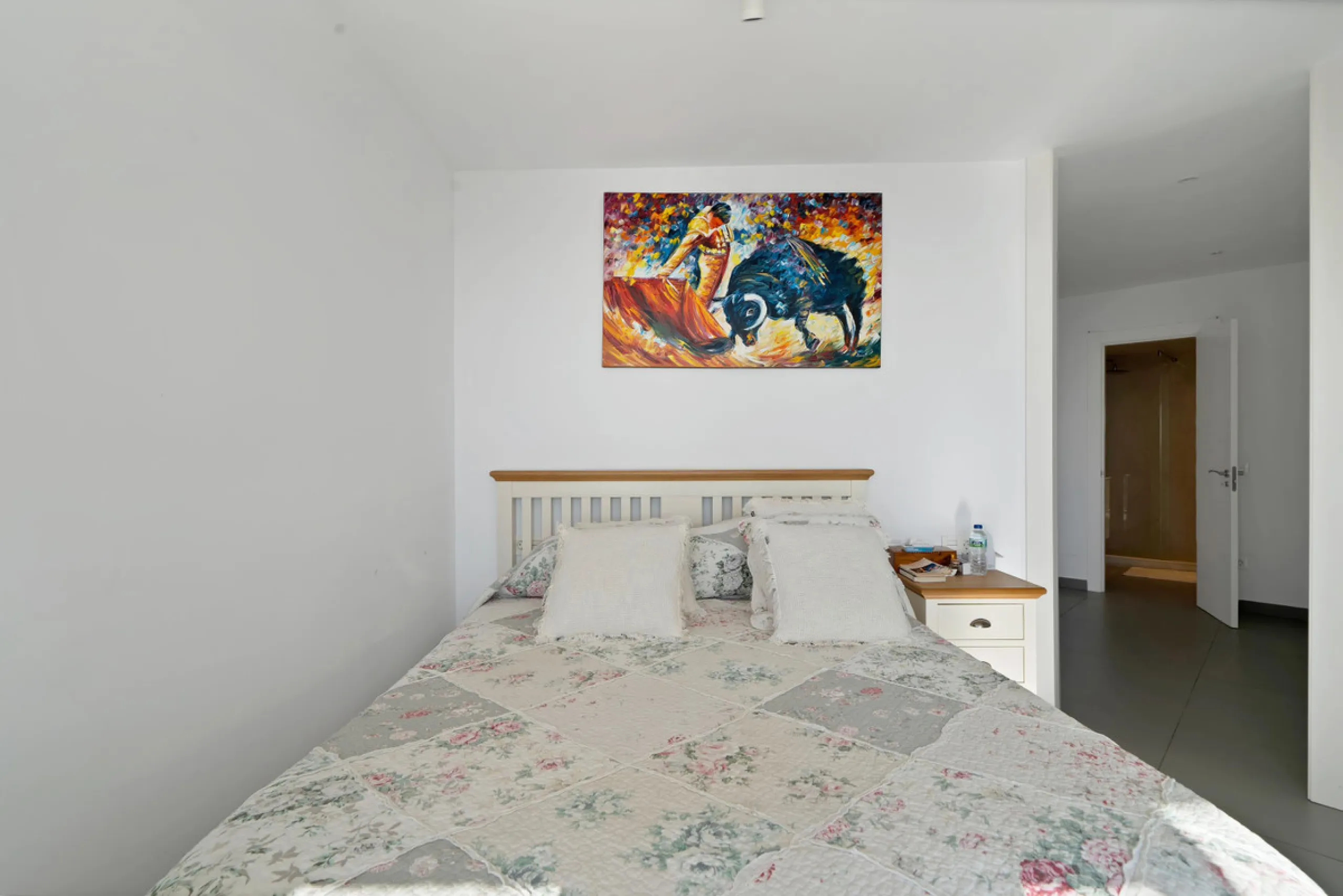 Renovated apartment with stunning sea views on the beachfront.