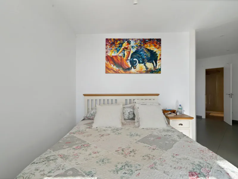 Renovated apartment with stunning sea views on the beachfront.