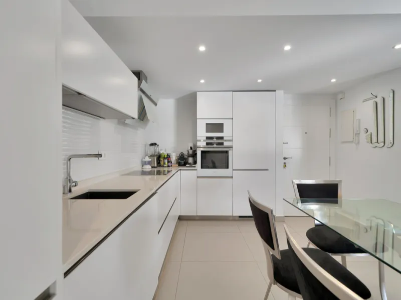 Renovated apartment with stunning sea views on the beachfront.