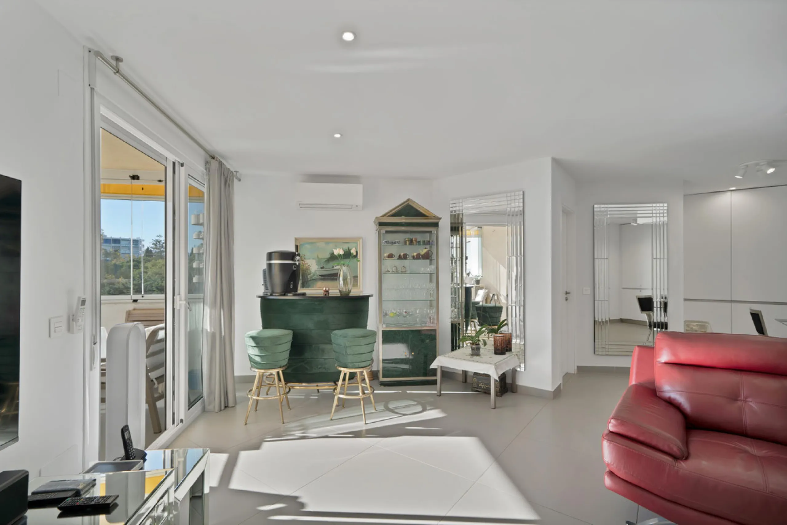Renovated apartment with stunning sea views on the beachfront.