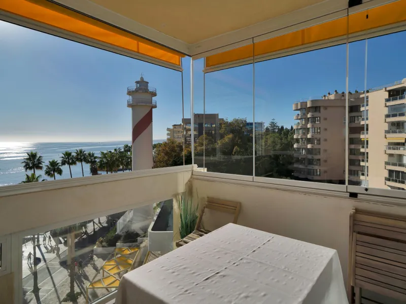 Renovated apartment with stunning sea views on the beachfront.