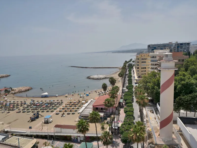 Renovated apartment with stunning sea views on the beachfront.