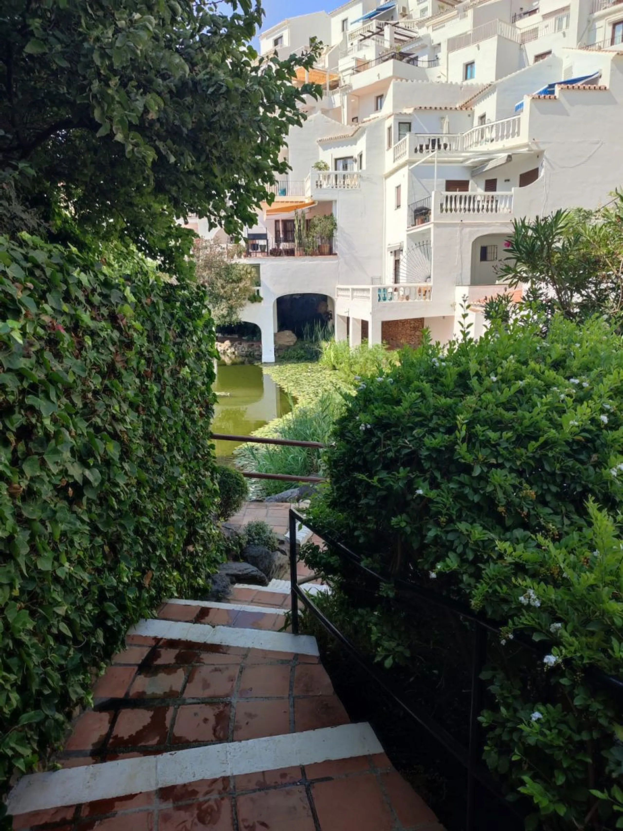 PREMIUM INVESTMENT IN NERJA: 350m2 Asset in Capistrano Playa