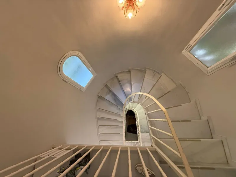 Investment Opportunity: Villa with Unlimited Potential in Elviria