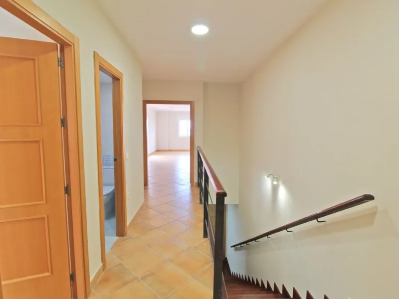 House - Townhouse в продаже в Mijas, Málaga. В доме 4 спален и 3 ванных комнат. Площадь дома 214 м²