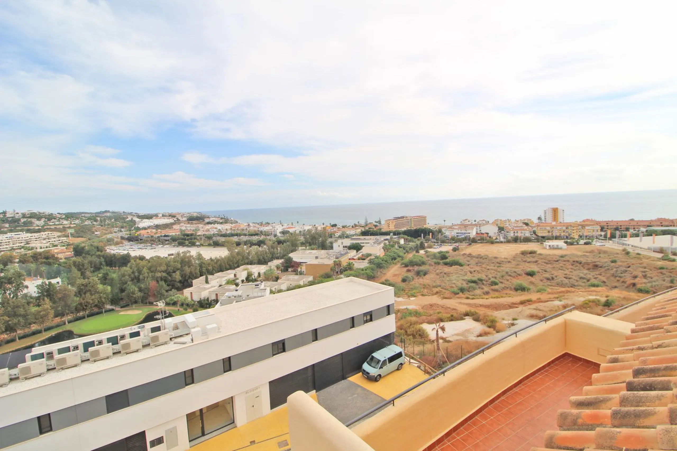 House - Townhouse в продаже в Mijas, Málaga. В доме 4 спален и 3 ванных комнат. Площадь дома 214 м²