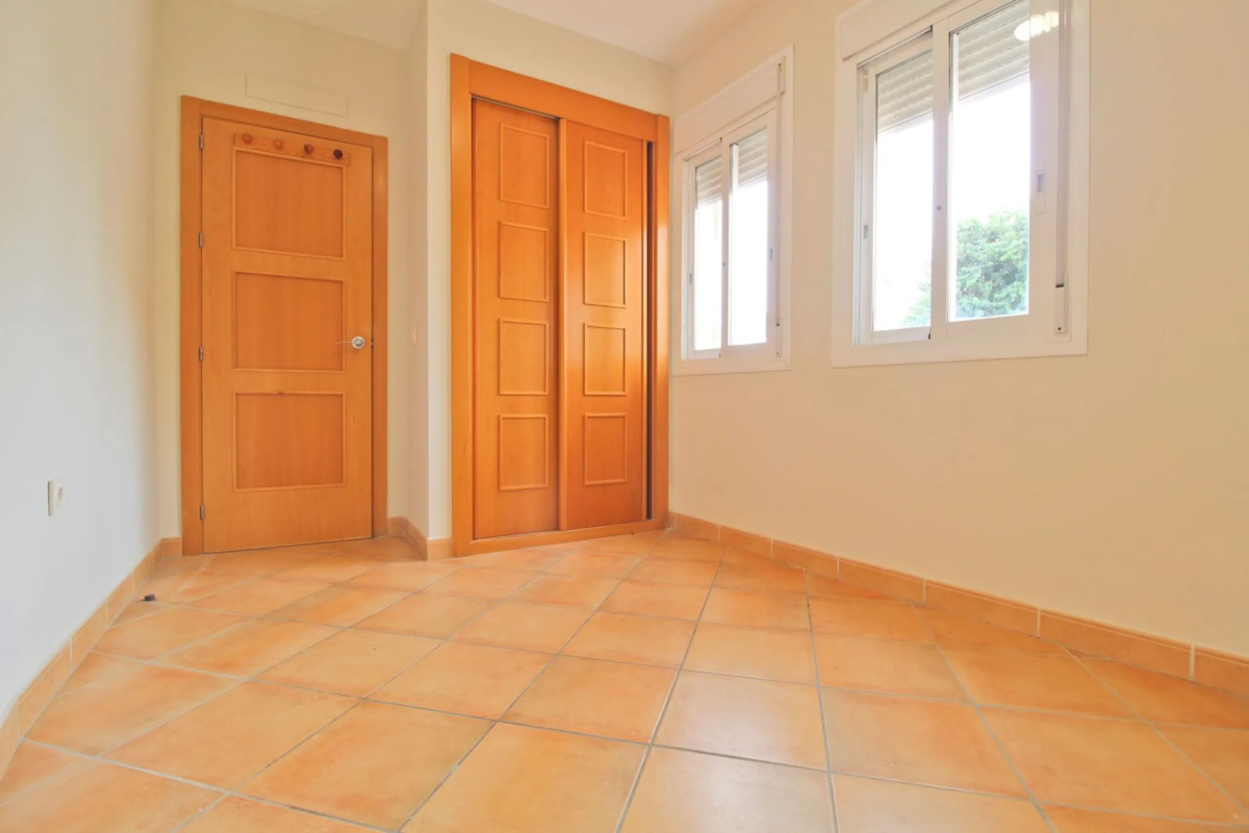 House - Townhouse в продаже в Mijas, Málaga. В доме 4 спален и 3 ванных комнат. Площадь дома 214 м²