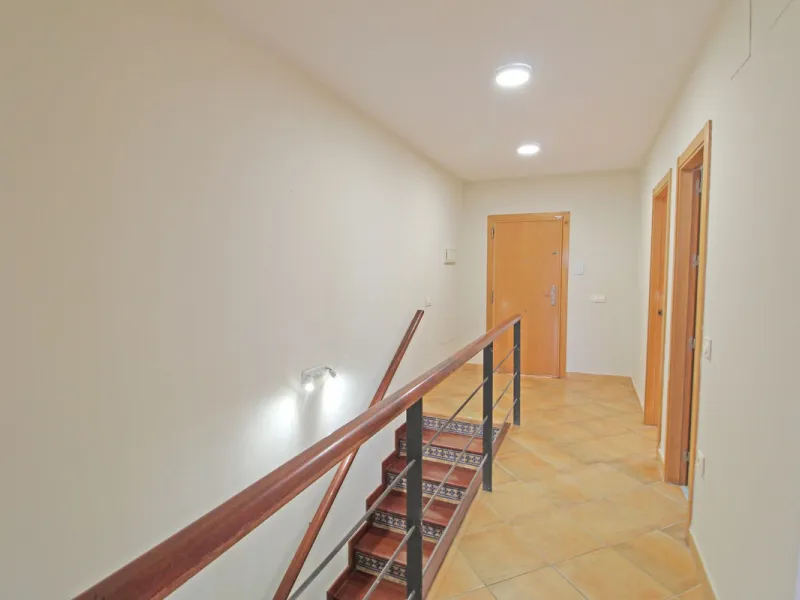 House - Townhouse в продаже в Mijas, Málaga. В доме 4 спален и 3 ванных комнат. Площадь дома 214 м²