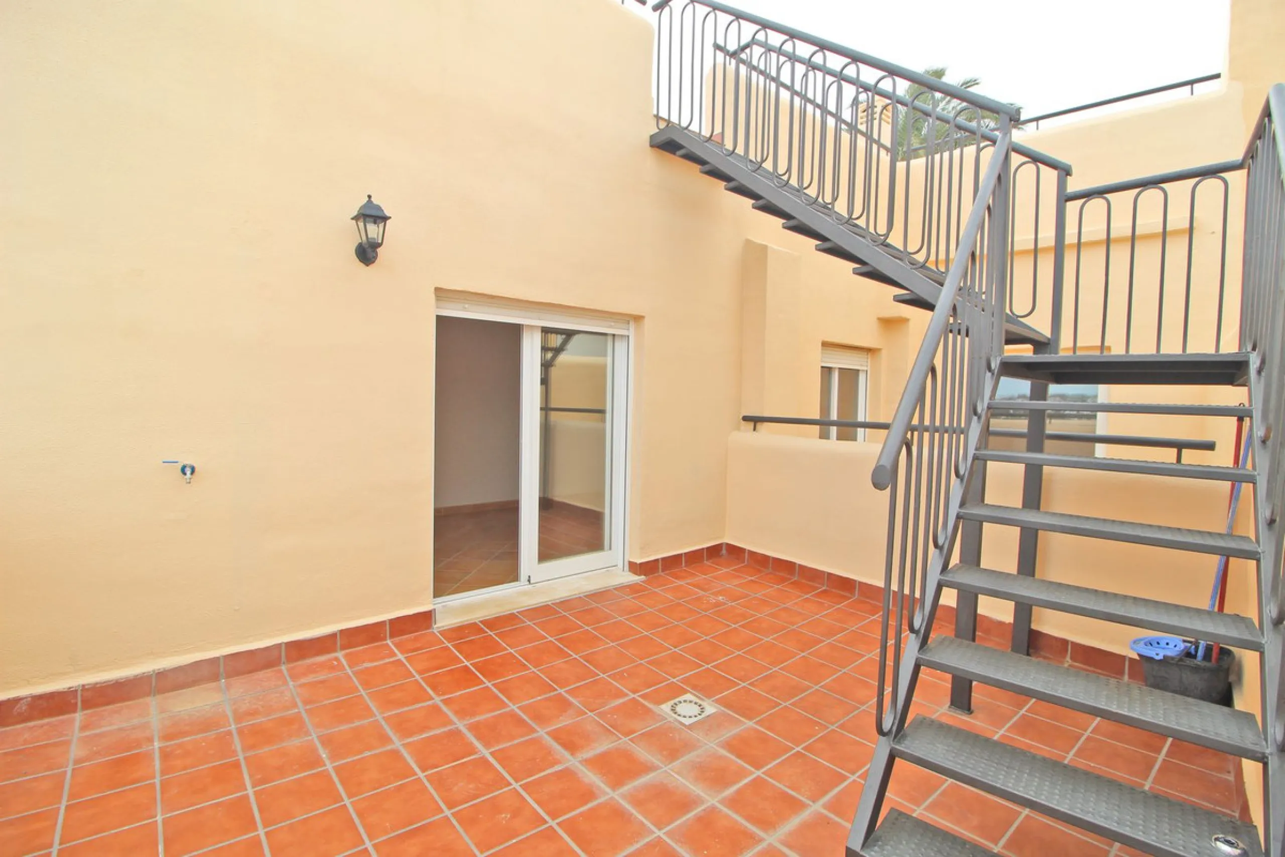 House - Townhouse в продаже в Mijas, Málaga. В доме 4 спален и 3 ванных комнат. Площадь дома 214 м²