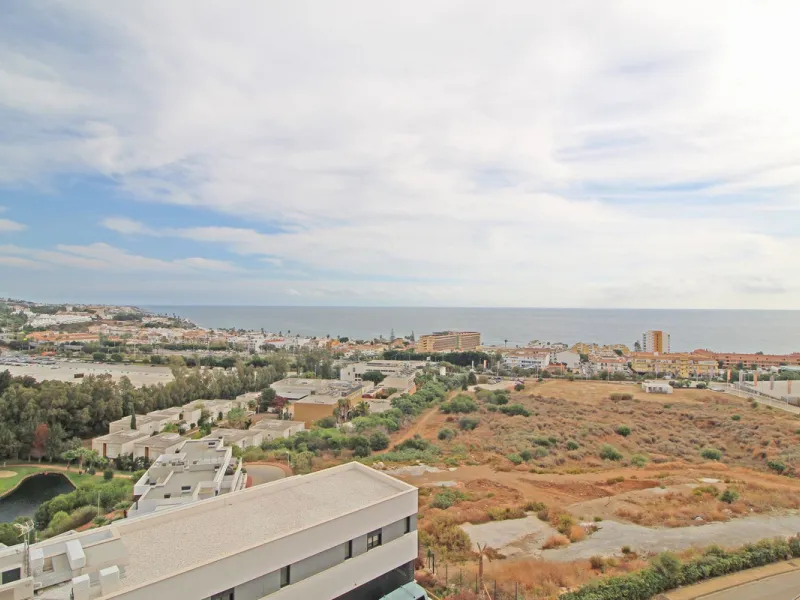 House - Townhouse в продаже в Mijas, Málaga. В доме 4 спален и 3 ванных комнат. Площадь дома 214 м²