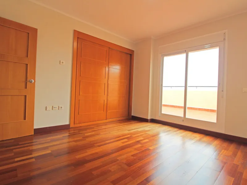 House - Townhouse в продаже в Mijas, Málaga. В доме 4 спален и 3 ванных комнат. Площадь дома 214 м²