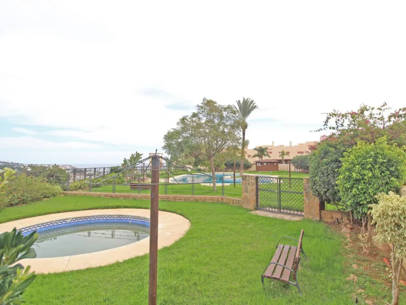 House - Townhouse в продаже в Mijas, Málaga. В доме 4 спален и 3 ванных комнат. Площадь дома 214 м²