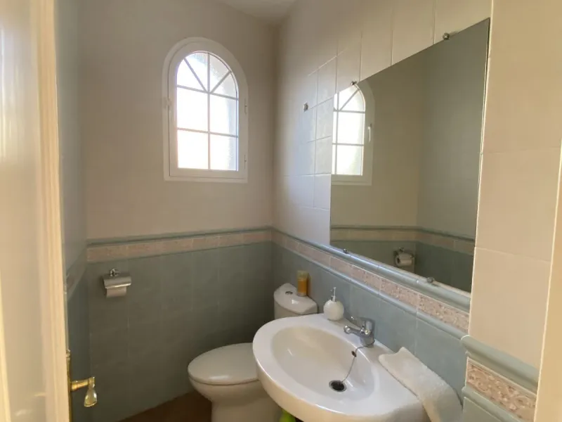 In my opinion the most impressive, front line golf villa with the most stuning views.  Situated on the popular Mijas Golf Urbanisation.  This is a fantastic location for golf enthusiasts and families alike with bars, restaurants and two 18 hole courses (L