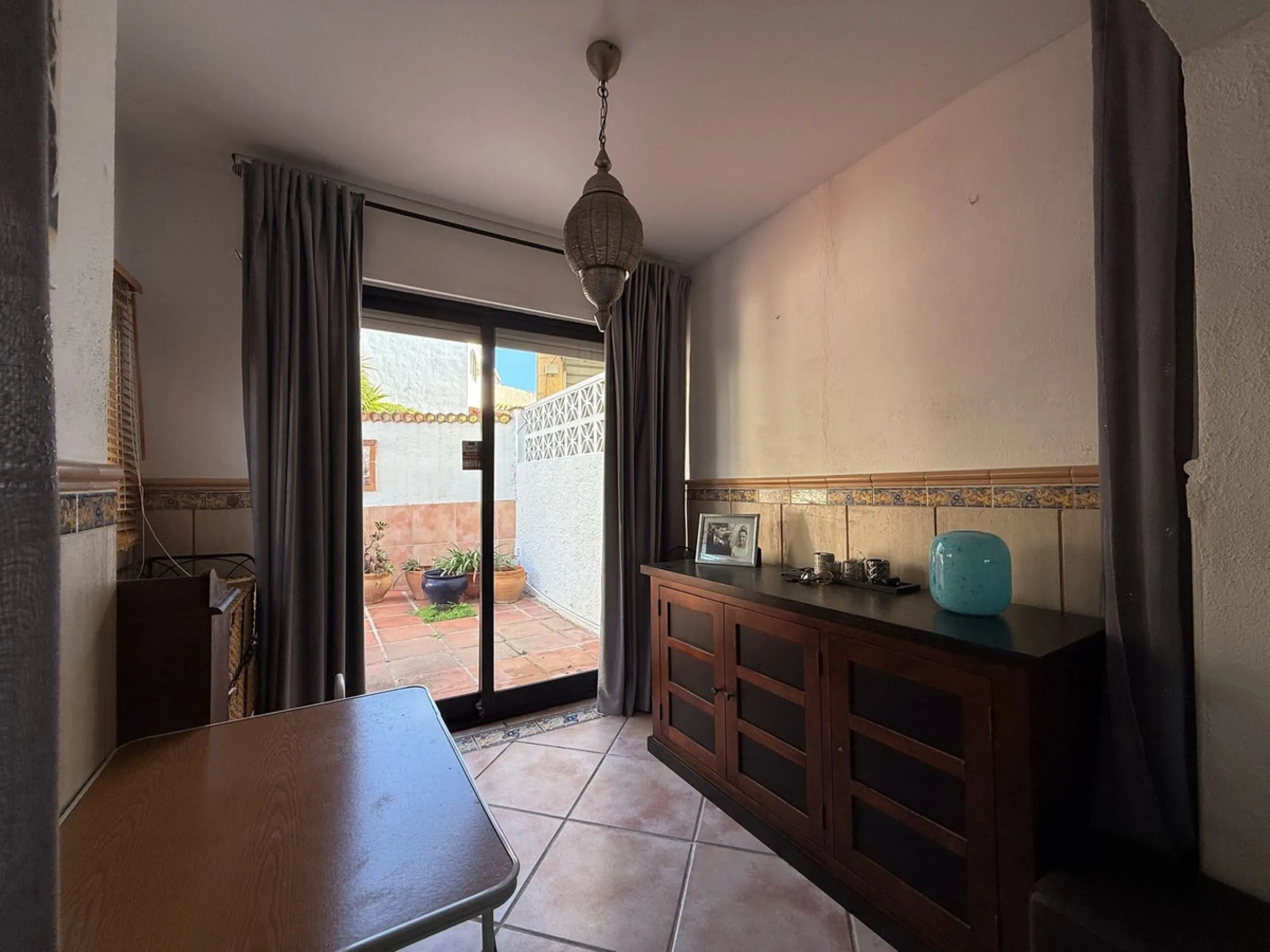 House - Semi-Detached House в продаже в Mijas, Málaga. В доме 3 спален и 2 ванных комнат. Площадь дома 133 м². Площадь участка 215 м²
