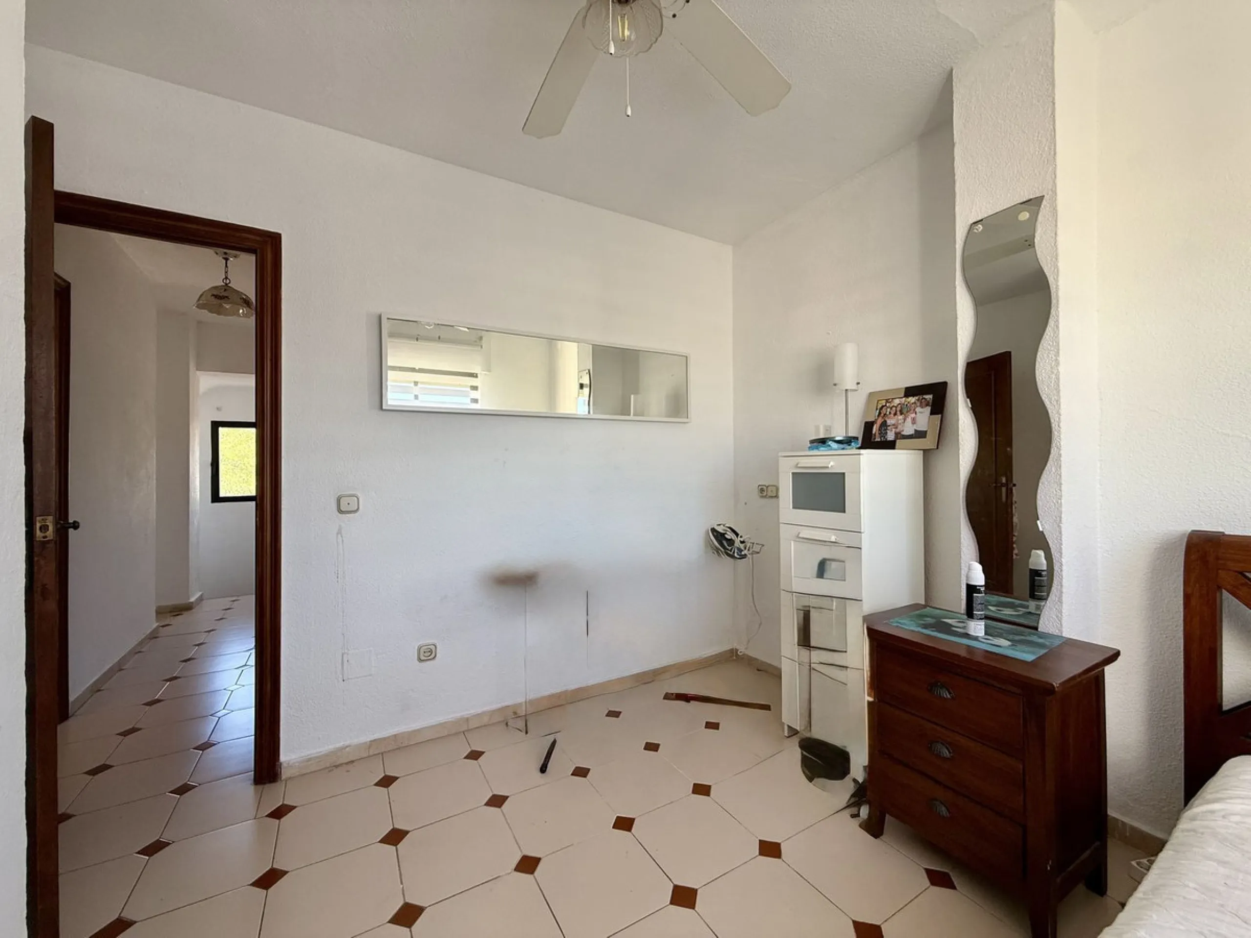 House - Semi-Detached House в продаже в Mijas, Málaga. В доме 3 спален и 2 ванных комнат. Площадь дома 133 м². Площадь участка 215 м²
