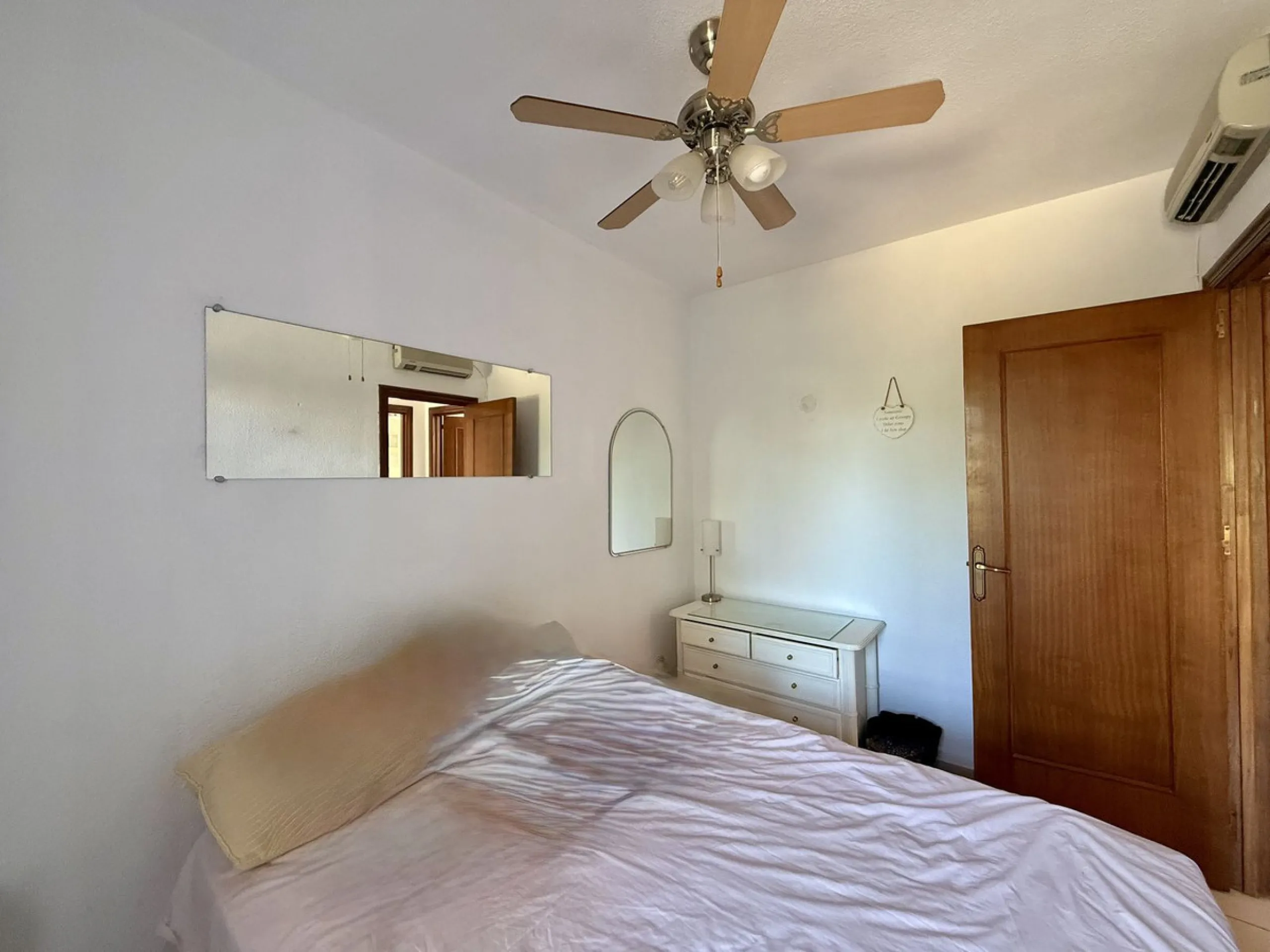 House - Semi-Detached House в продаже в Mijas, Málaga. В доме 3 спален и 2 ванных комнат. Площадь дома 133 м². Площадь участка 215 м²