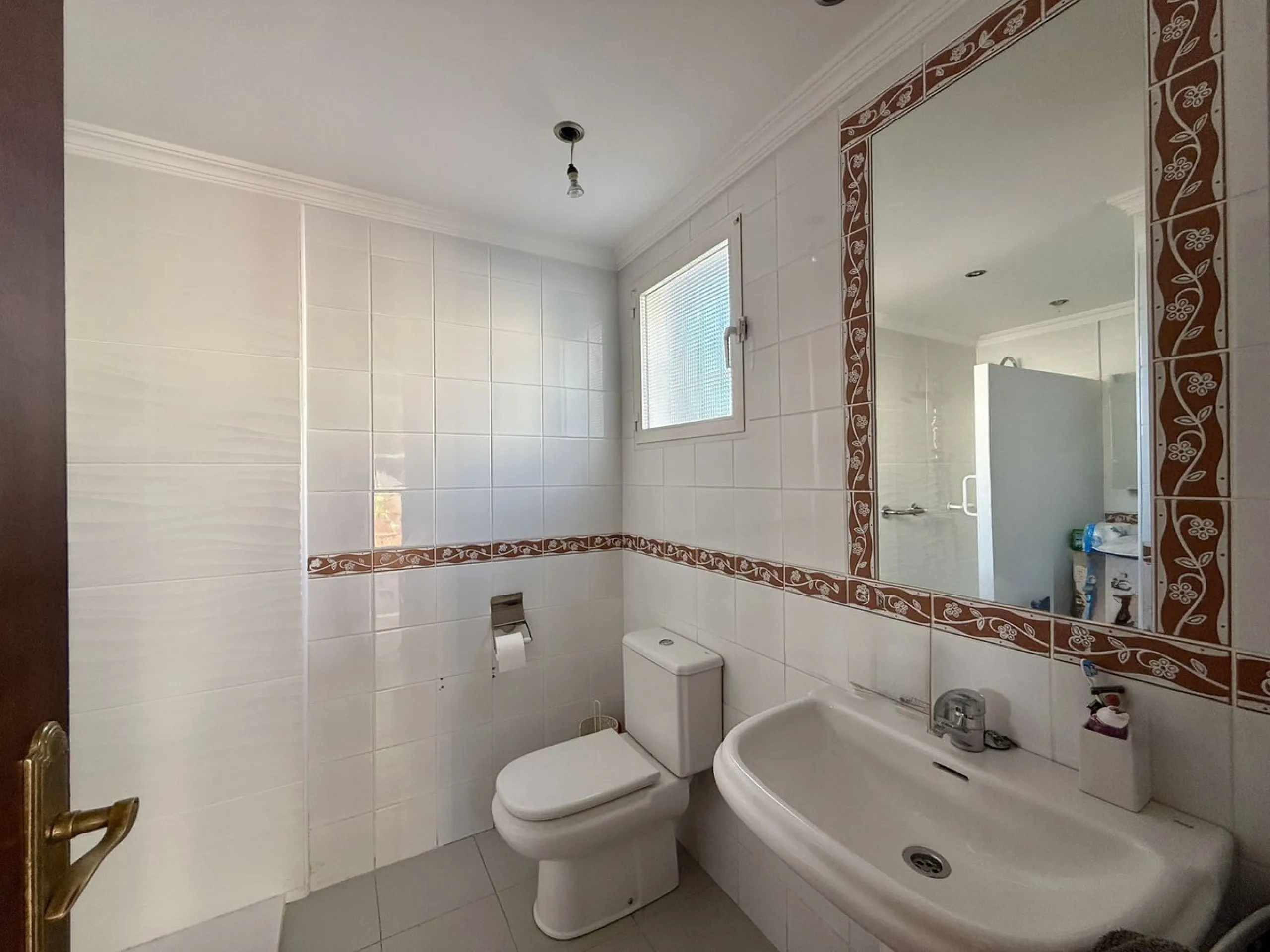 House - Semi-Detached House в продаже в Mijas, Málaga. В доме 3 спален и 2 ванных комнат. Площадь дома 133 м². Площадь участка 215 м²
