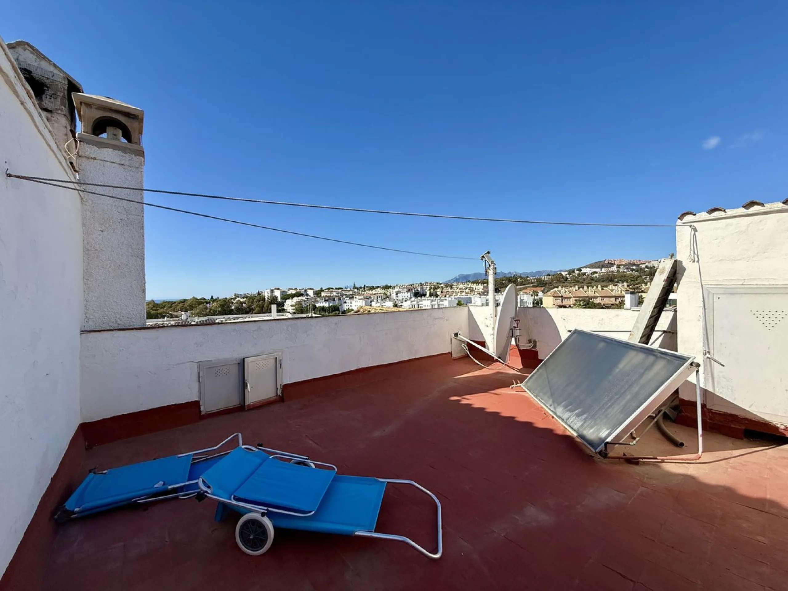 House - Semi-Detached House в продаже в Mijas, Málaga. В доме 3 спален и 2 ванных комнат. Площадь дома 133 м². Площадь участка 215 м²