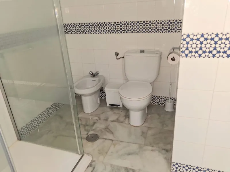 Nestled in the heart of Calahonda, Mijas, this captivating detached villa offers a harmonious blend of comfort and elegance. Boasting four Double bedrooms and two well-appointed bathrooms. This home is designed for those who appreciate luxury and style.
