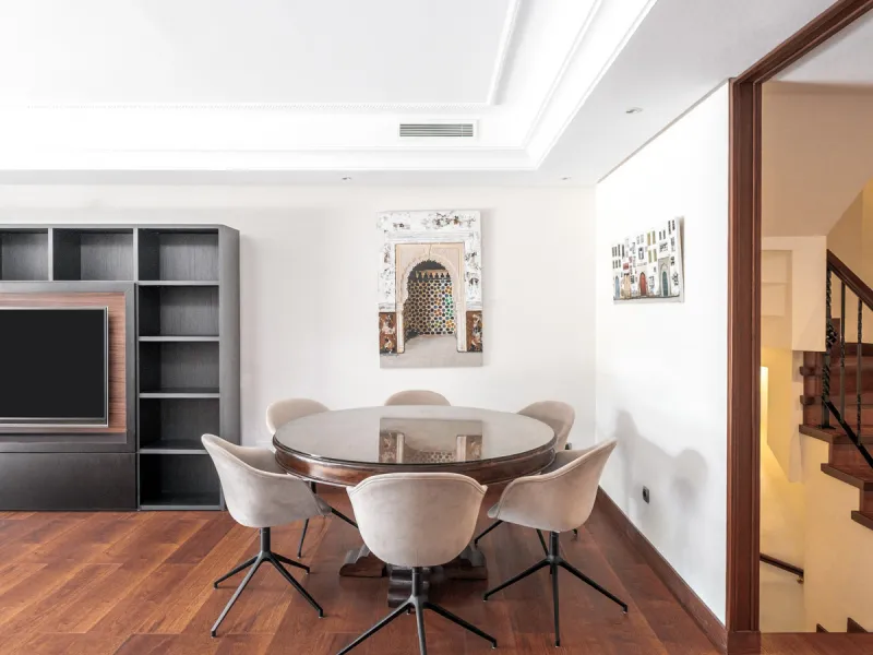 Just a short walk from Puente Romano and the beach, this fully renovated corner-unit villa is located in the exclusive gated community of Monte Marbella Club, with only 17 homes.
