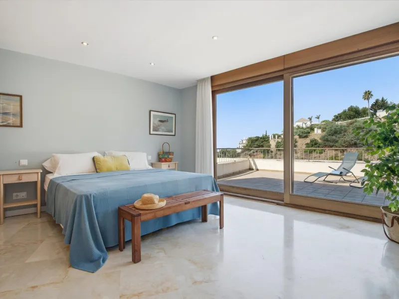 Penthouse with sea and coastal views, Las Lomas de los Monteros, Marbella