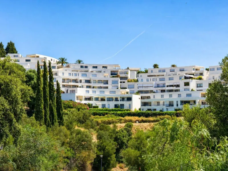 Penthouse with sea and coastal views, Las Lomas de los Monteros, Marbella