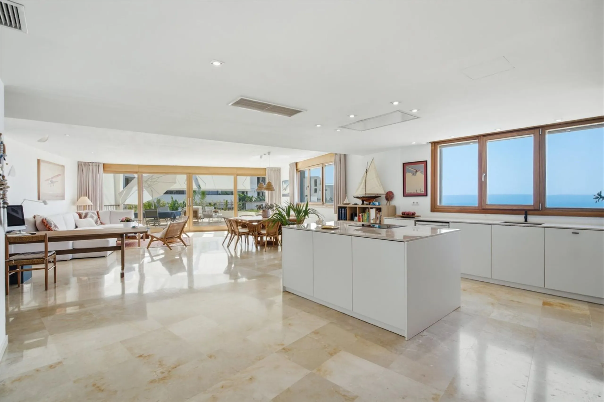 Penthouse with sea and coastal views, Las Lomas de los Monteros, Marbella