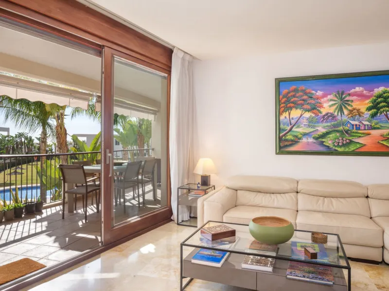 Apartment - Ground Floor Apartment в продаже в Marbella, Málaga. В доме 3 спален и 3 ванных комнат. Площадь дома 157 м²