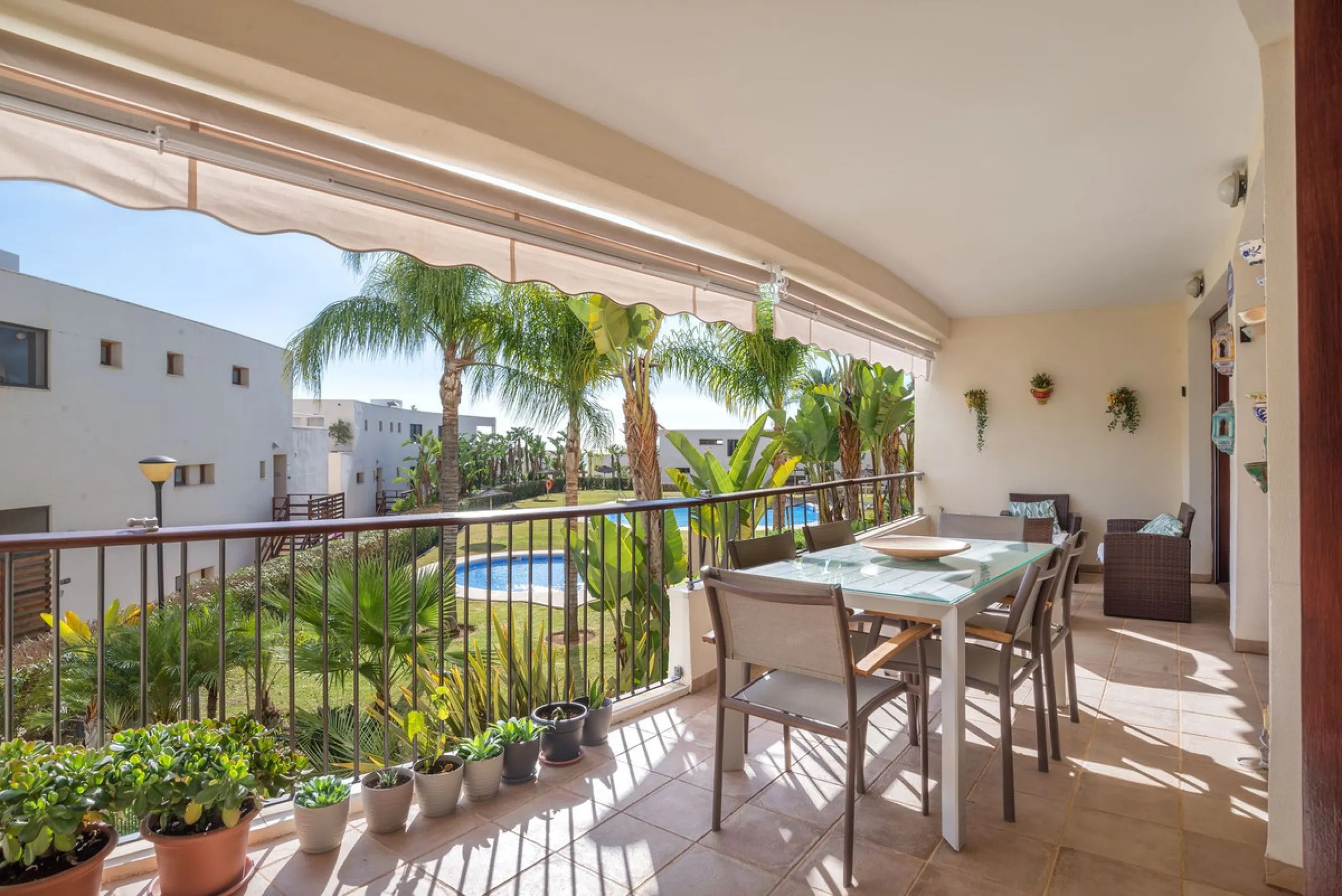 Apartment - Ground Floor Apartment в продаже в Marbella, Málaga. В доме 3 спален и 3 ванных комнат. Площадь дома 157 м²