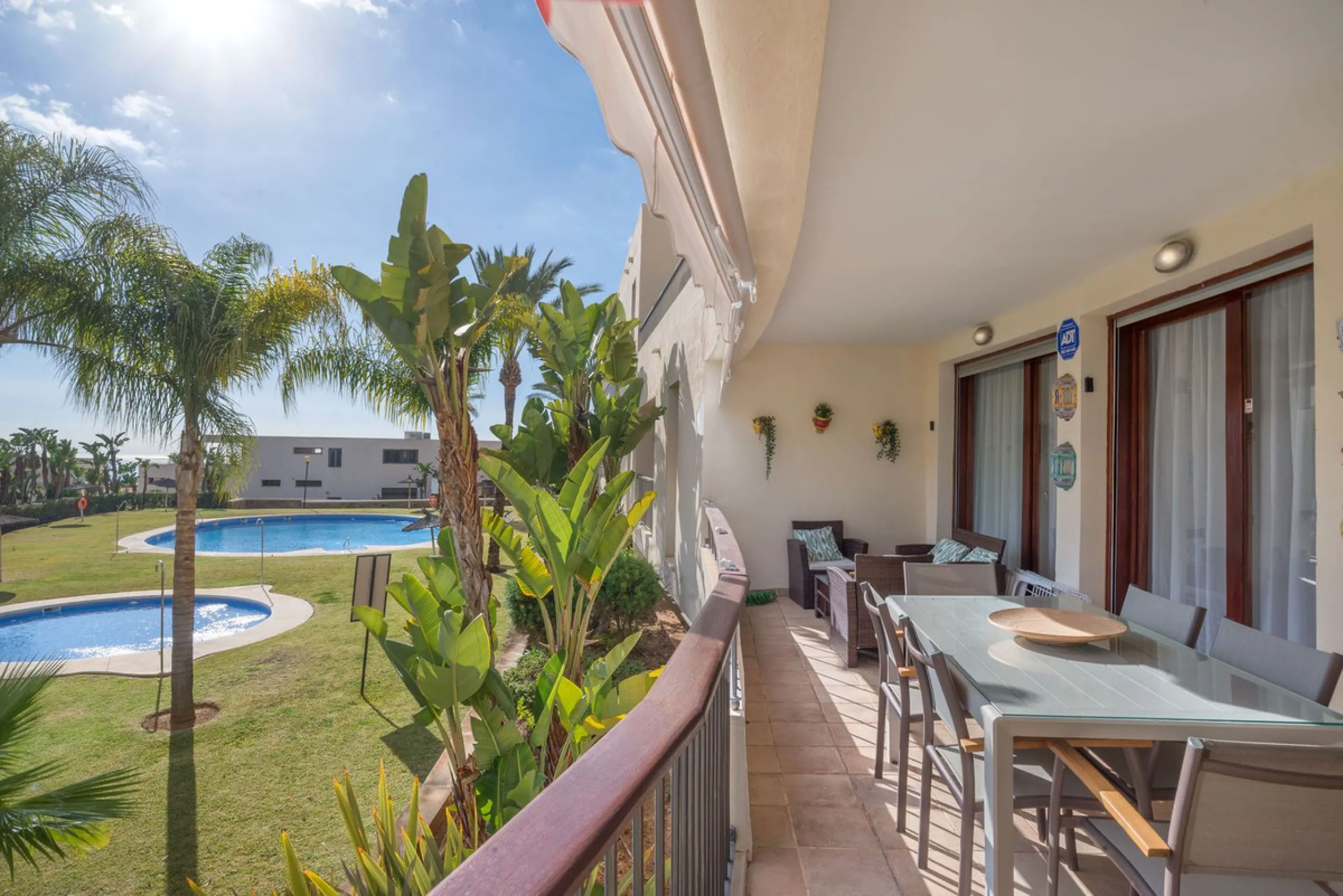 Apartment - Ground Floor Apartment в продаже в Marbella, Málaga. В доме 3 спален и 3 ванных комнат. Площадь дома 157 м²