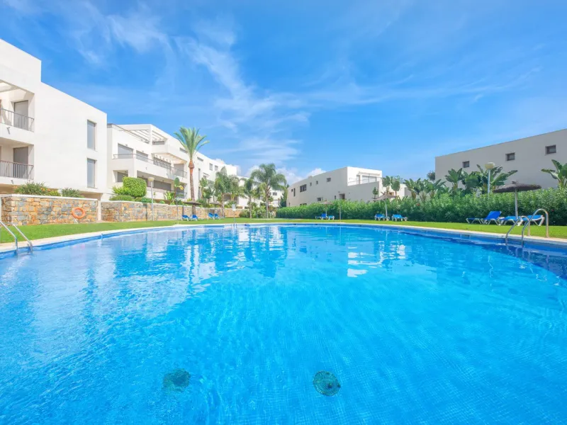 Apartment - Ground Floor Apartment в продаже в Marbella, Málaga. В доме 3 спален и 3 ванных комнат. Площадь дома 157 м²