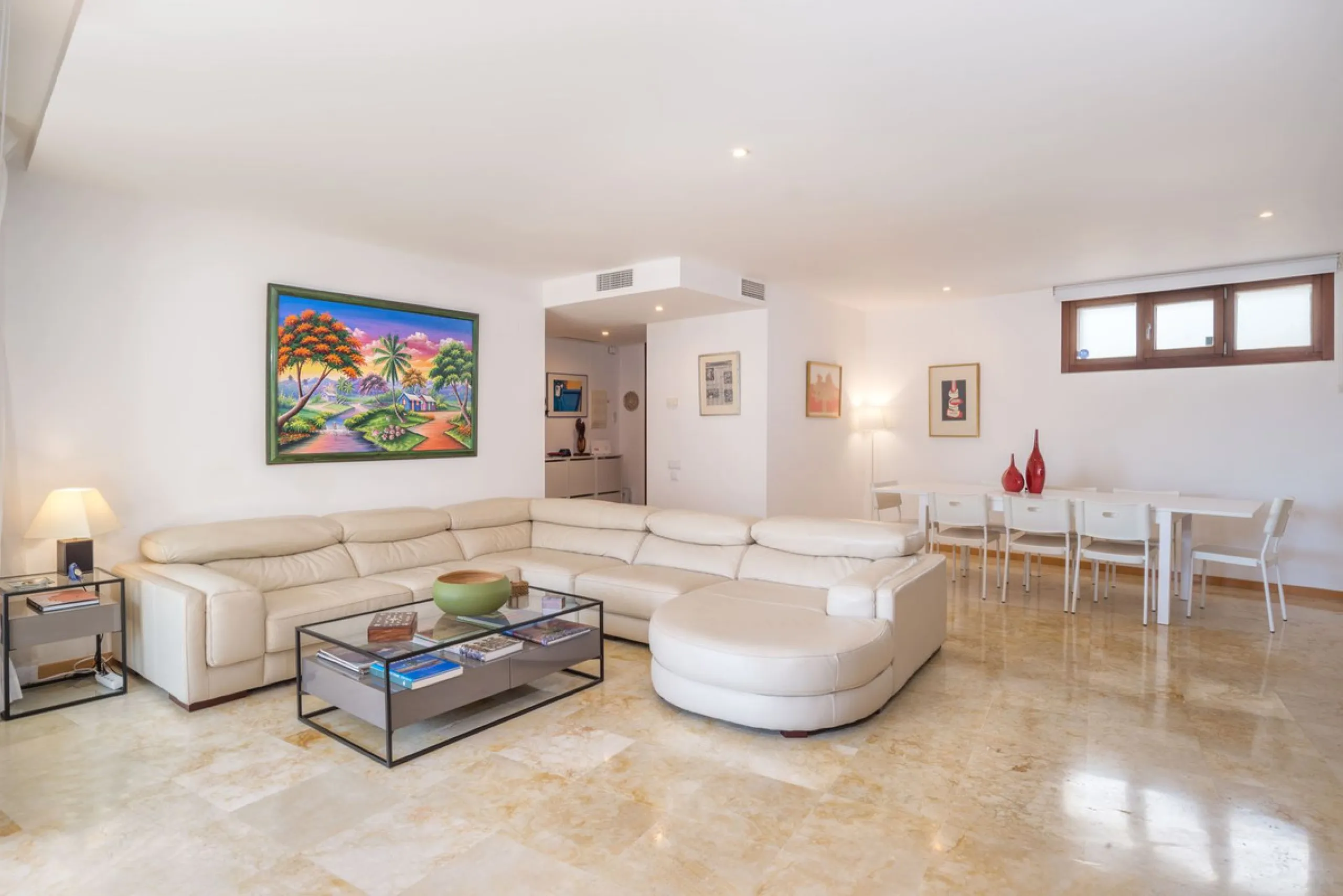 Apartment - Ground Floor Apartment в продаже в Marbella, Málaga. В доме 3 спален и 3 ванных комнат. Площадь дома 157 м²