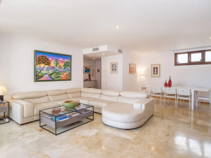 Apartment - Ground Floor Apartment в продаже в Marbella, Málaga. В доме 3 спален и 3 ванных комнат. Площадь дома 157 м²