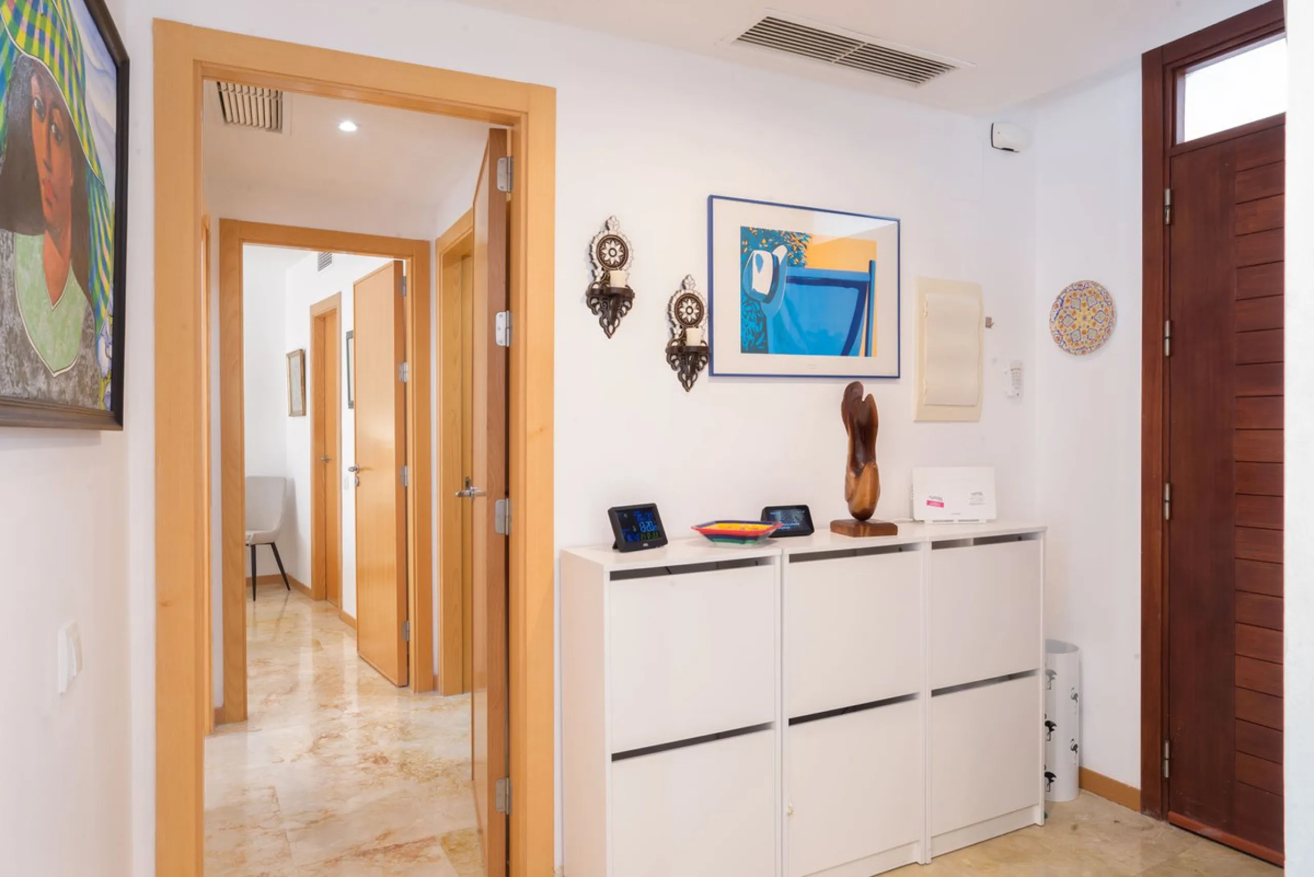 Apartment - Ground Floor Apartment в продаже в Marbella, Málaga. В доме 3 спален и 3 ванных комнат. Площадь дома 157 м²