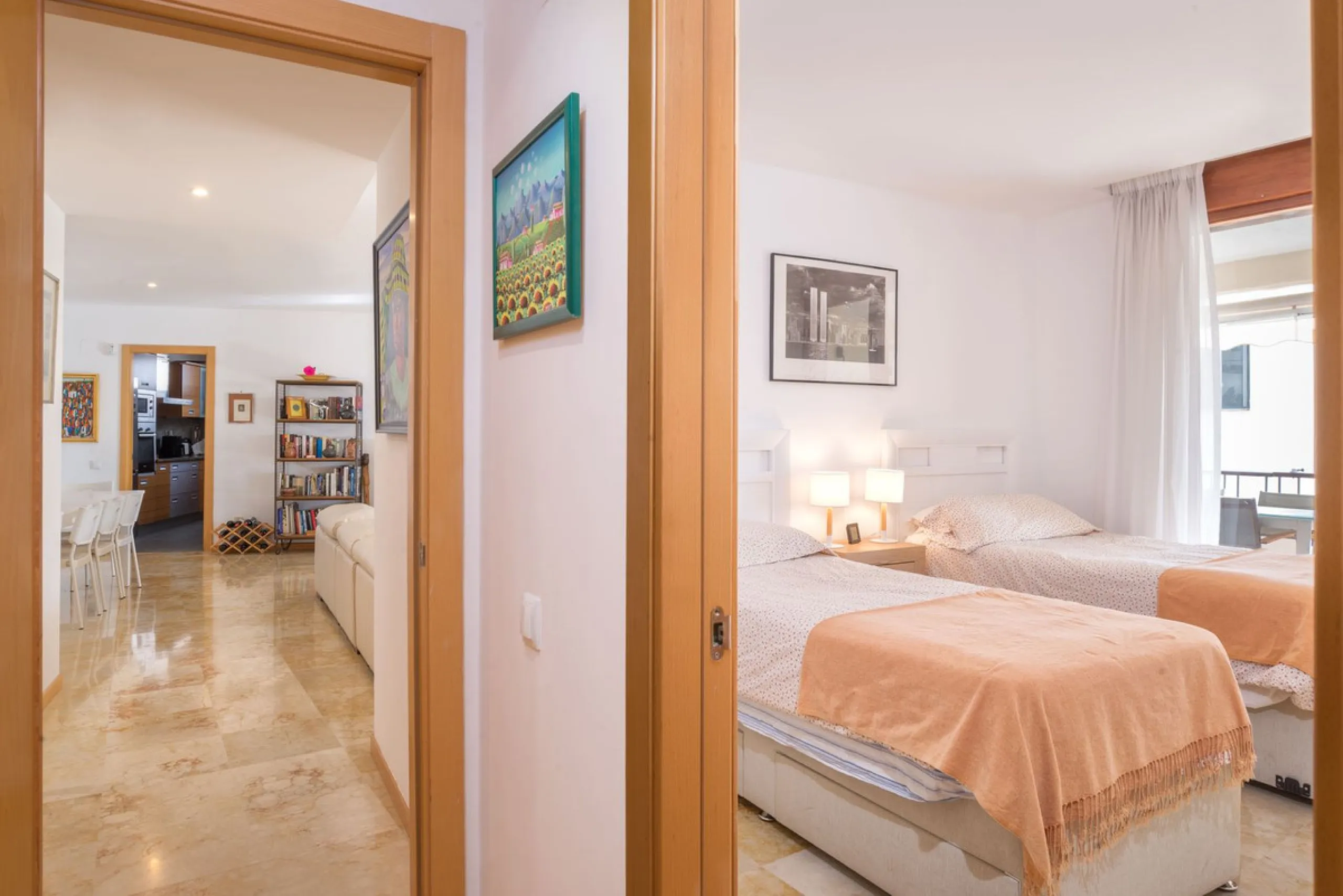 Apartment - Ground Floor Apartment в продаже в Marbella, Málaga. В доме 3 спален и 3 ванных комнат. Площадь дома 157 м²