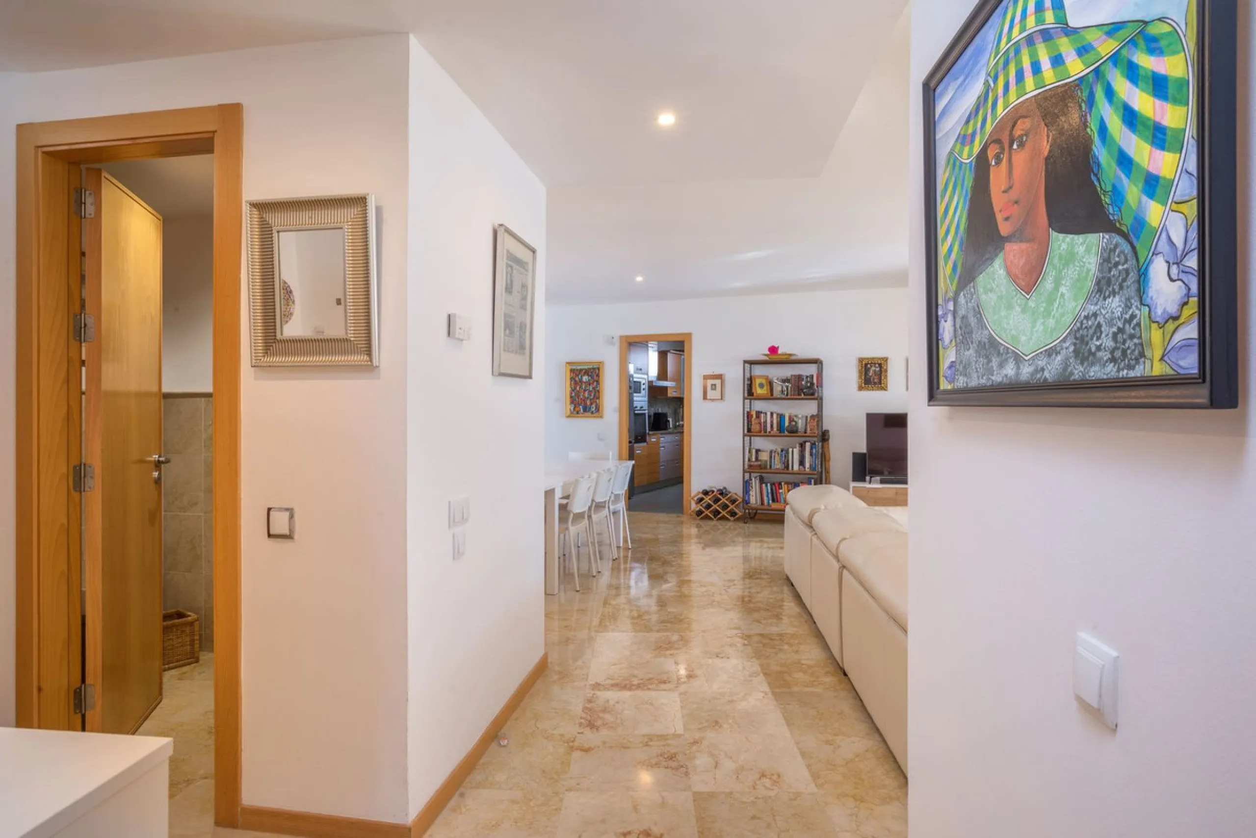 Apartment - Ground Floor Apartment в продаже в Marbella, Málaga. В доме 3 спален и 3 ванных комнат. Площадь дома 157 м²