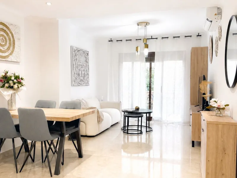 Fully renovated Golden Mile apartment with sea views.