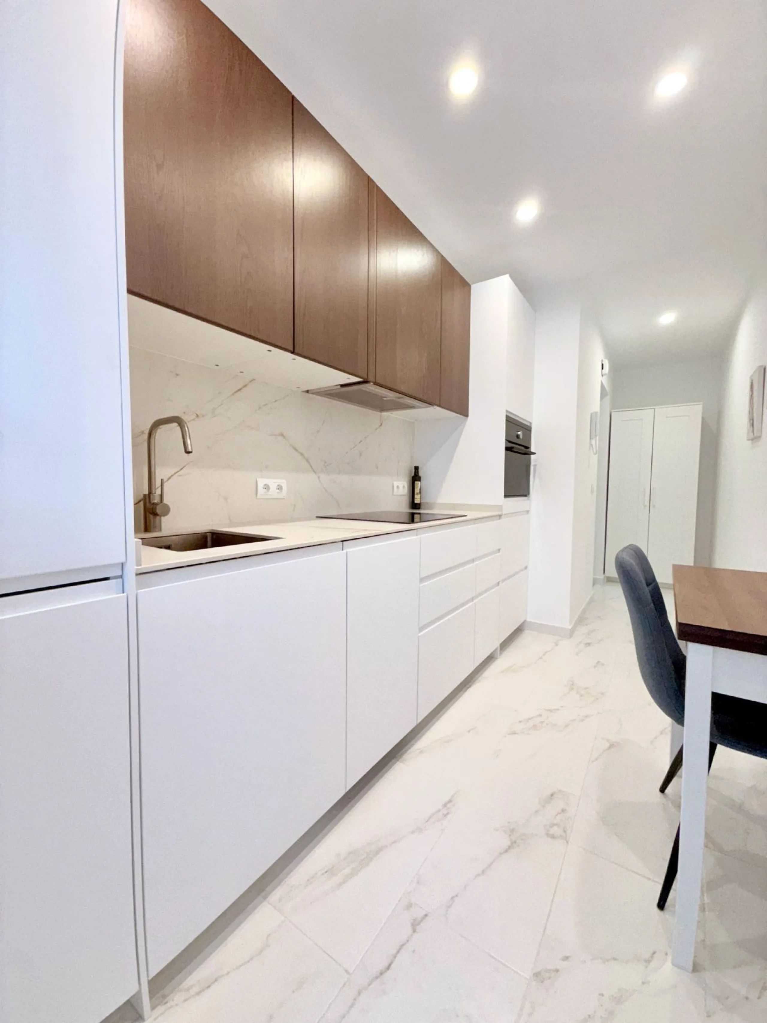 Fully renovated Golden Mile apartment with sea views.