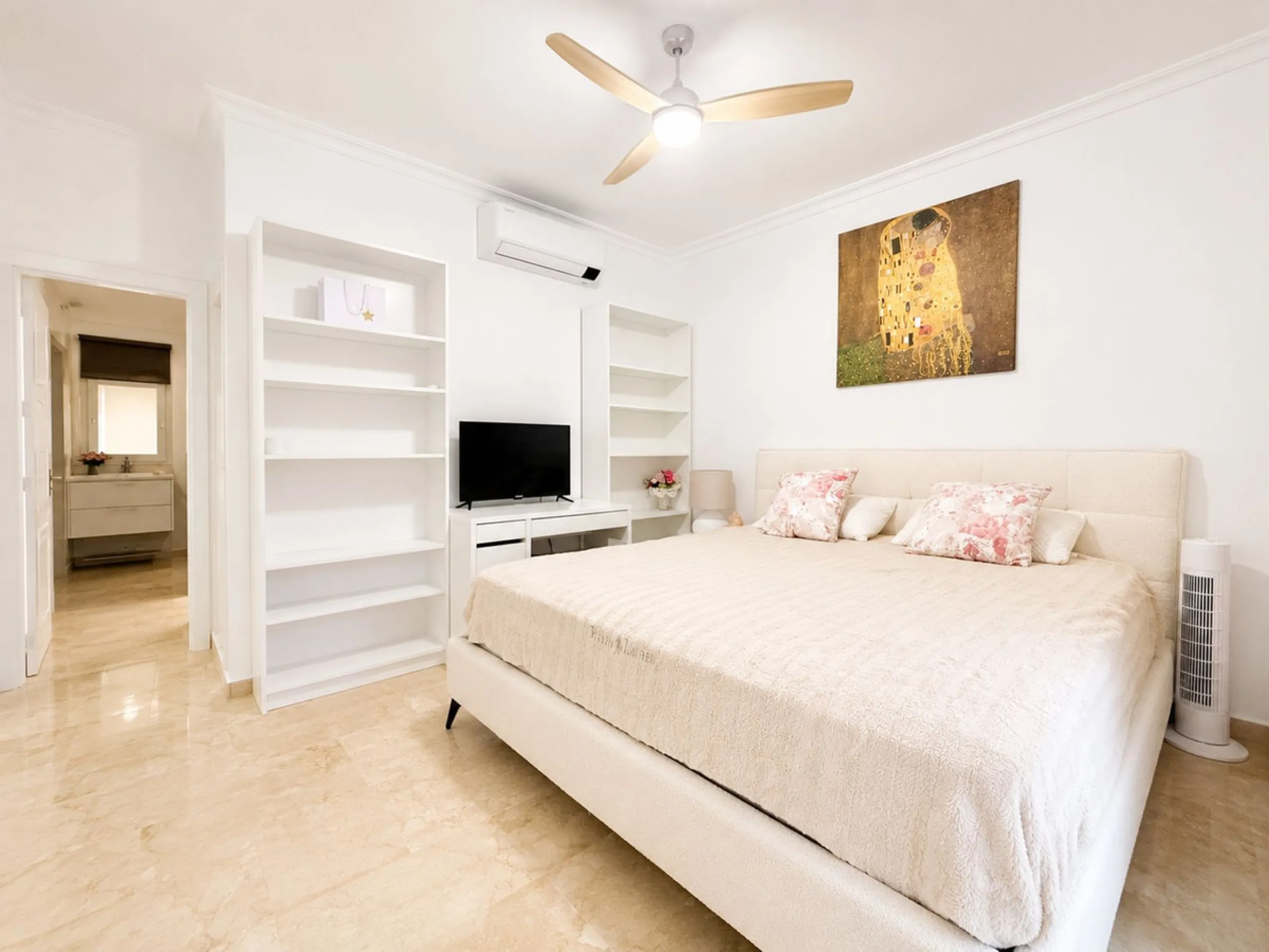 Fully renovated Golden Mile apartment with sea views.