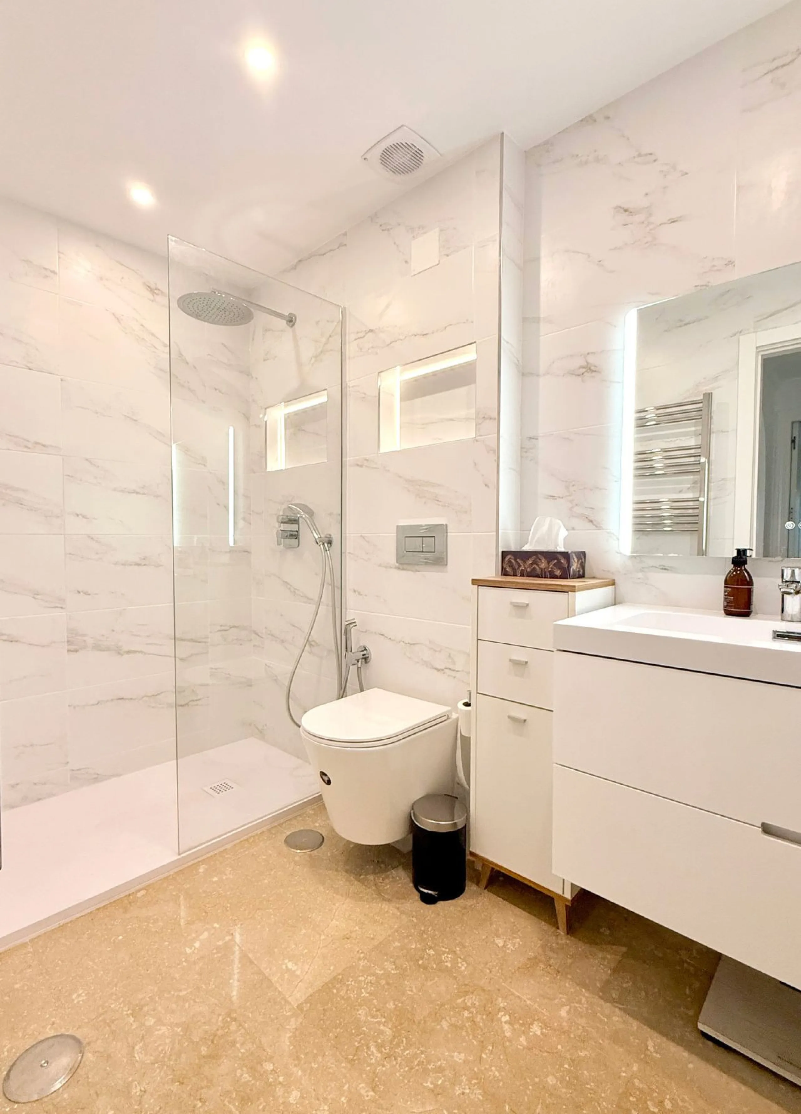 Fully renovated Golden Mile apartment with sea views.