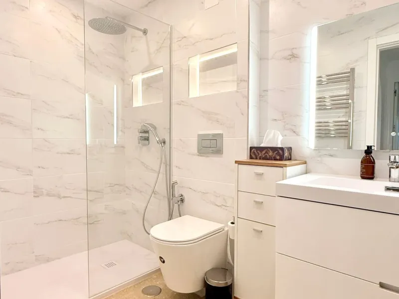 Fully renovated Golden Mile apartment with sea views.