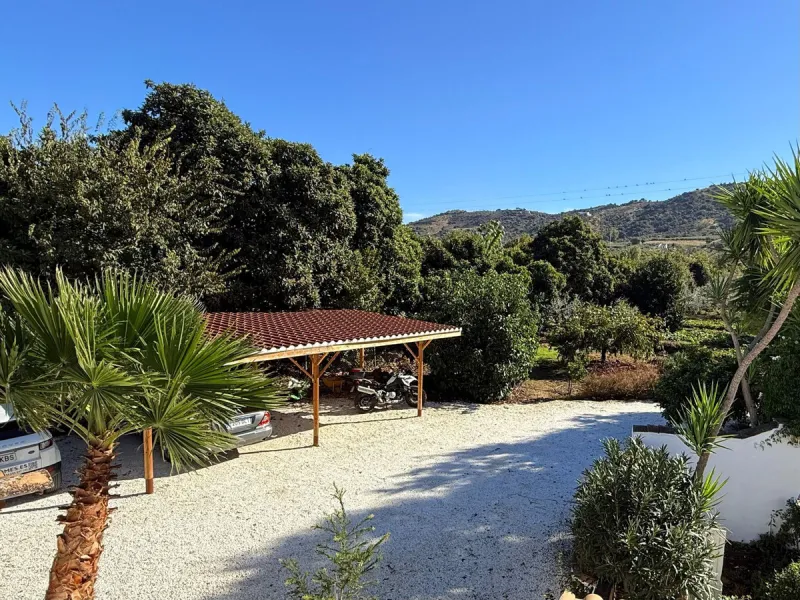 House - Finca - Cortijo в продаже в Coín, Málaga. В доме 5 спален и 4 ванных комнат. Площадь дома 280 м². Площадь участка 8100 м²