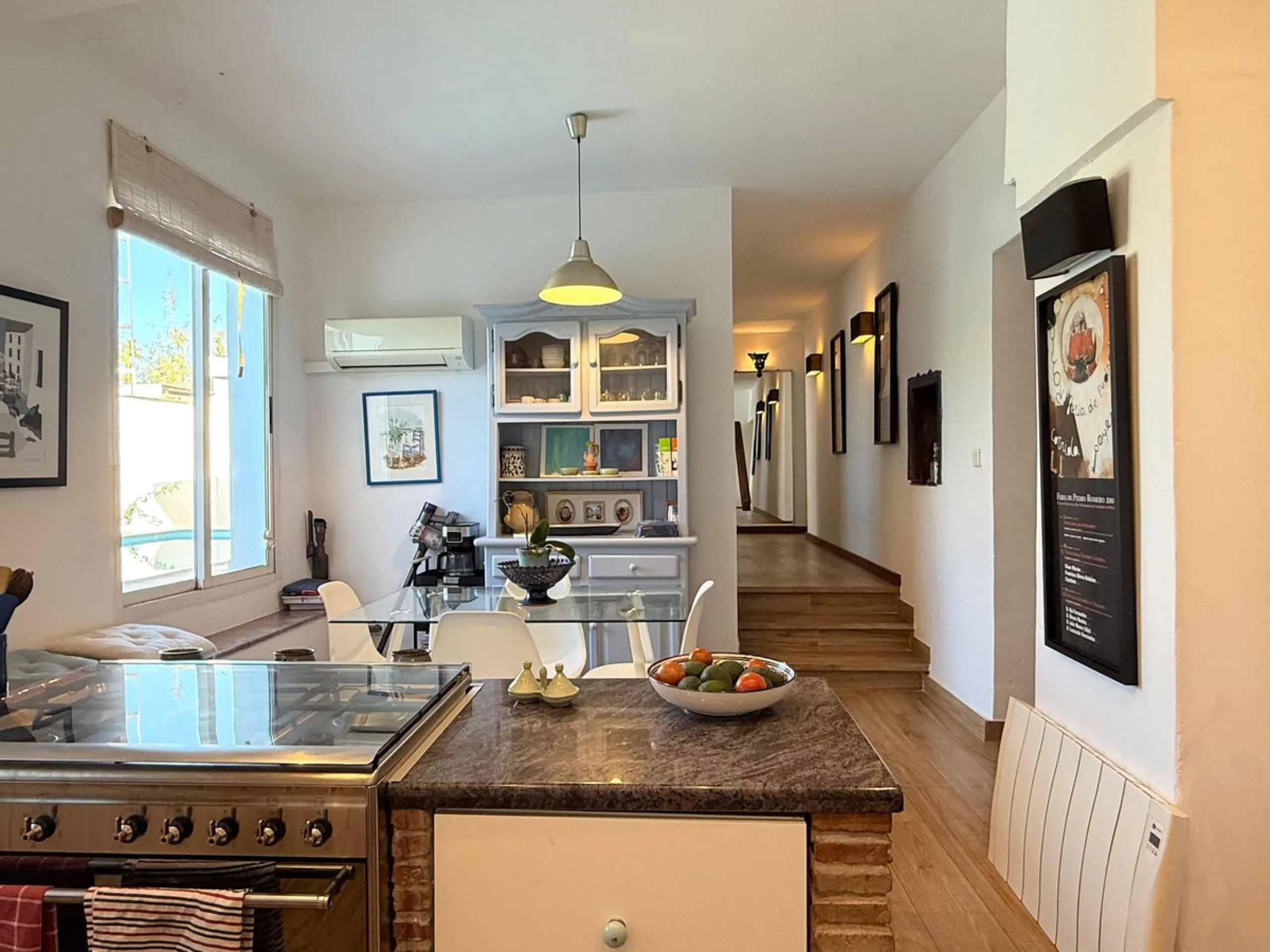 House - Finca - Cortijo в продаже в Coín, Málaga. В доме 5 спален и 4 ванных комнат. Площадь дома 280 м². Площадь участка 8100 м²