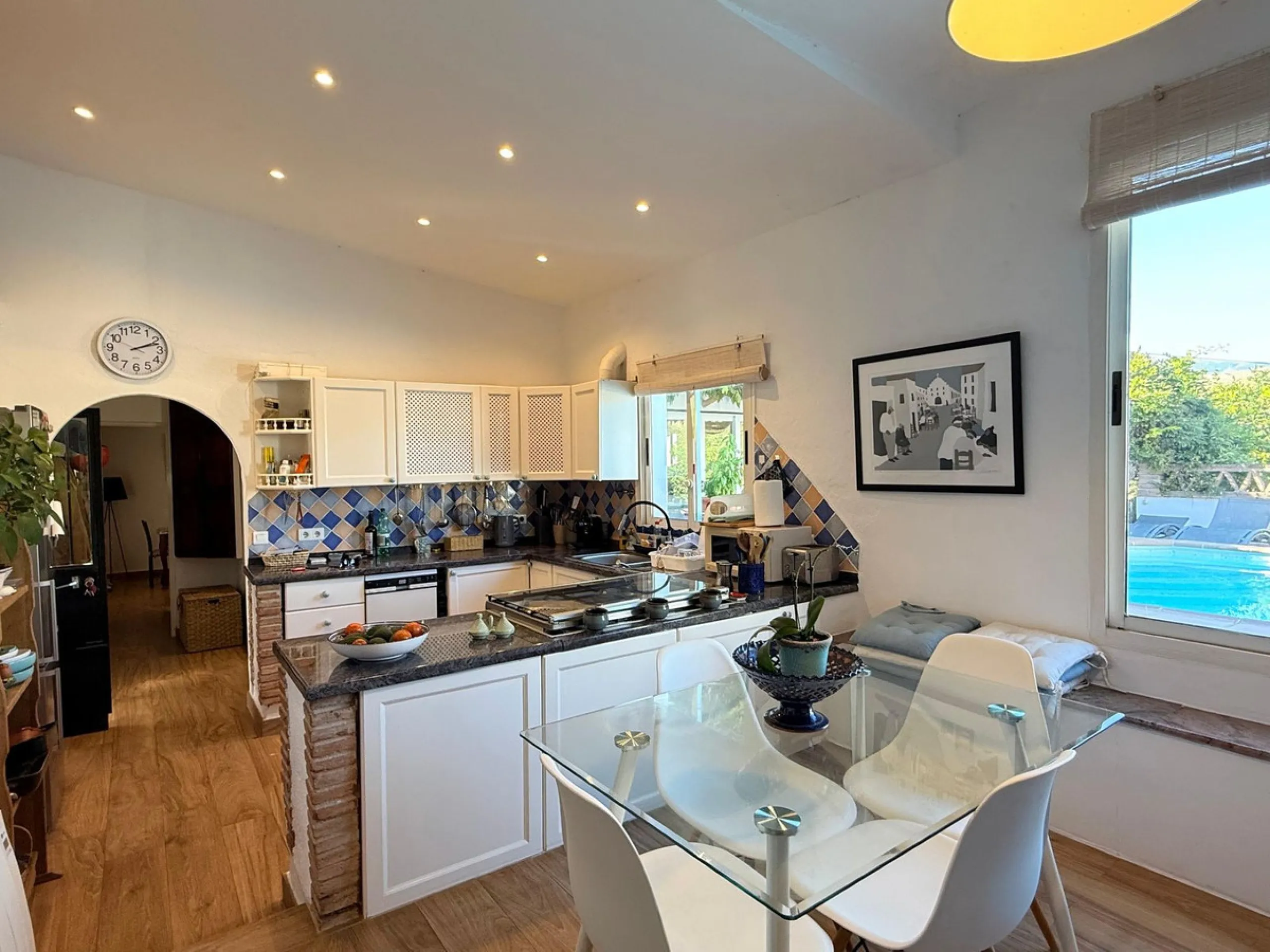 House - Finca - Cortijo в продаже в Coín, Málaga. В доме 5 спален и 4 ванных комнат. Площадь дома 280 м². Площадь участка 8100 м²