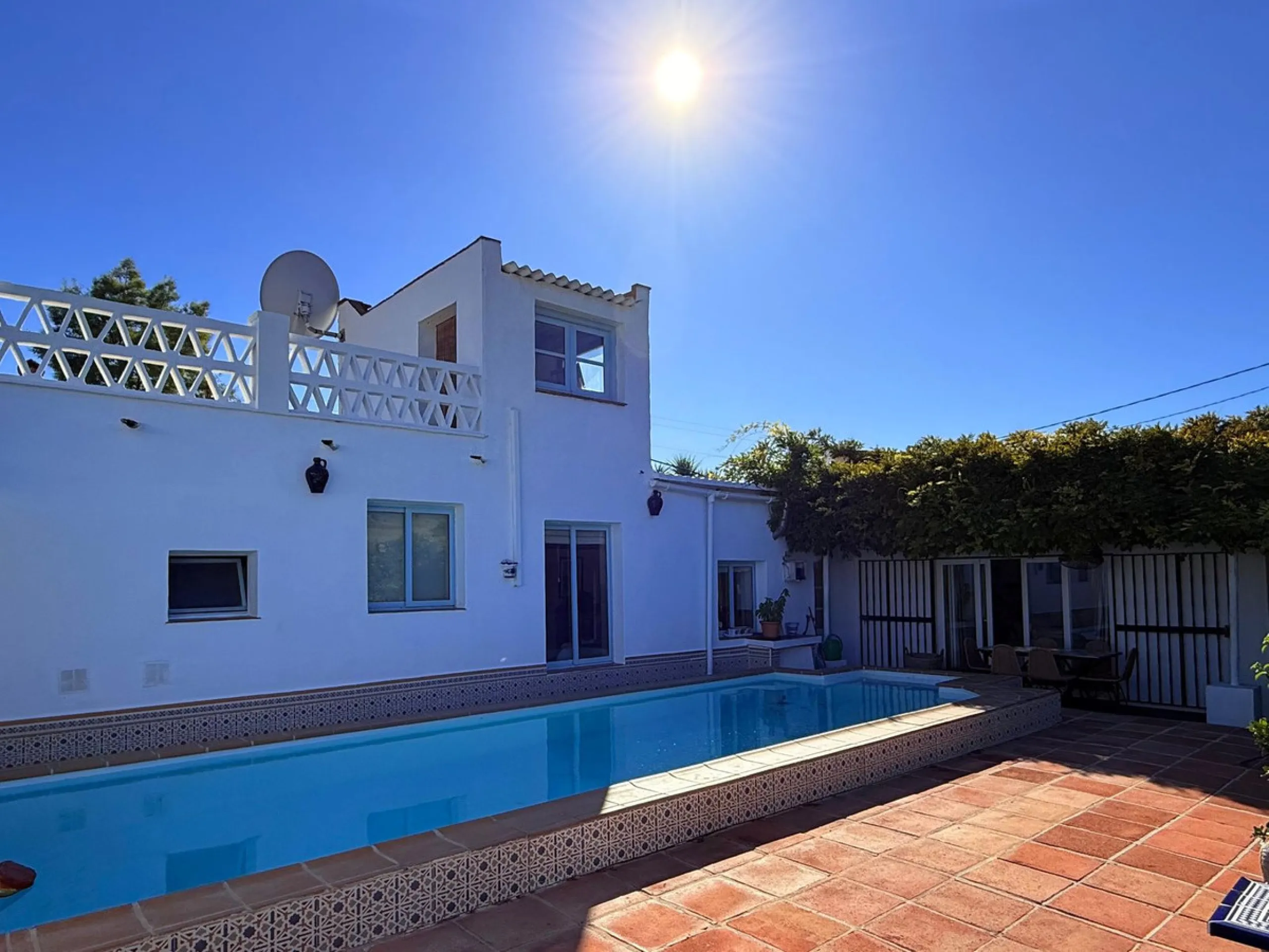 House - Finca - Cortijo в продаже в Coín, Málaga. В доме 5 спален и 4 ванных комнат. Площадь дома 280 м². Площадь участка 8100 м²