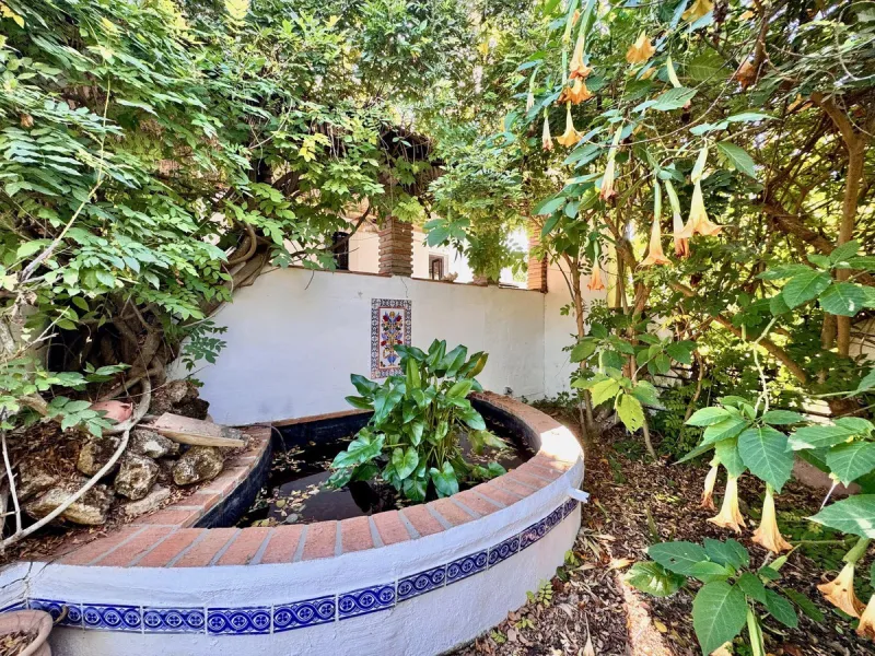 House - Finca - Cortijo в продаже в Coín, Málaga. В доме 5 спален и 4 ванных комнат. Площадь дома 280 м². Площадь участка 8100 м²