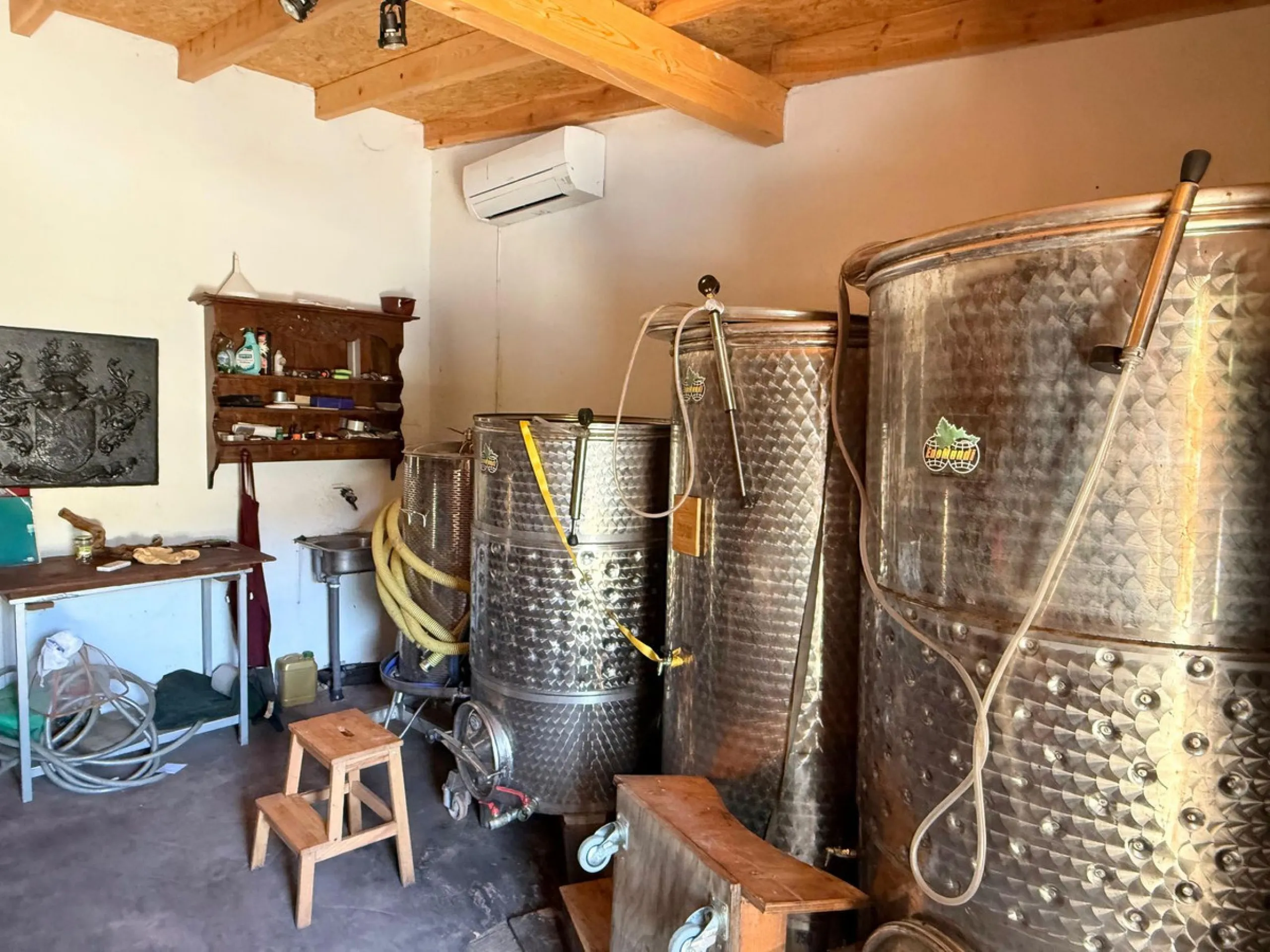 House - Finca - Cortijo в продаже в Coín, Málaga. В доме 5 спален и 4 ванных комнат. Площадь дома 280 м². Площадь участка 8100 м²