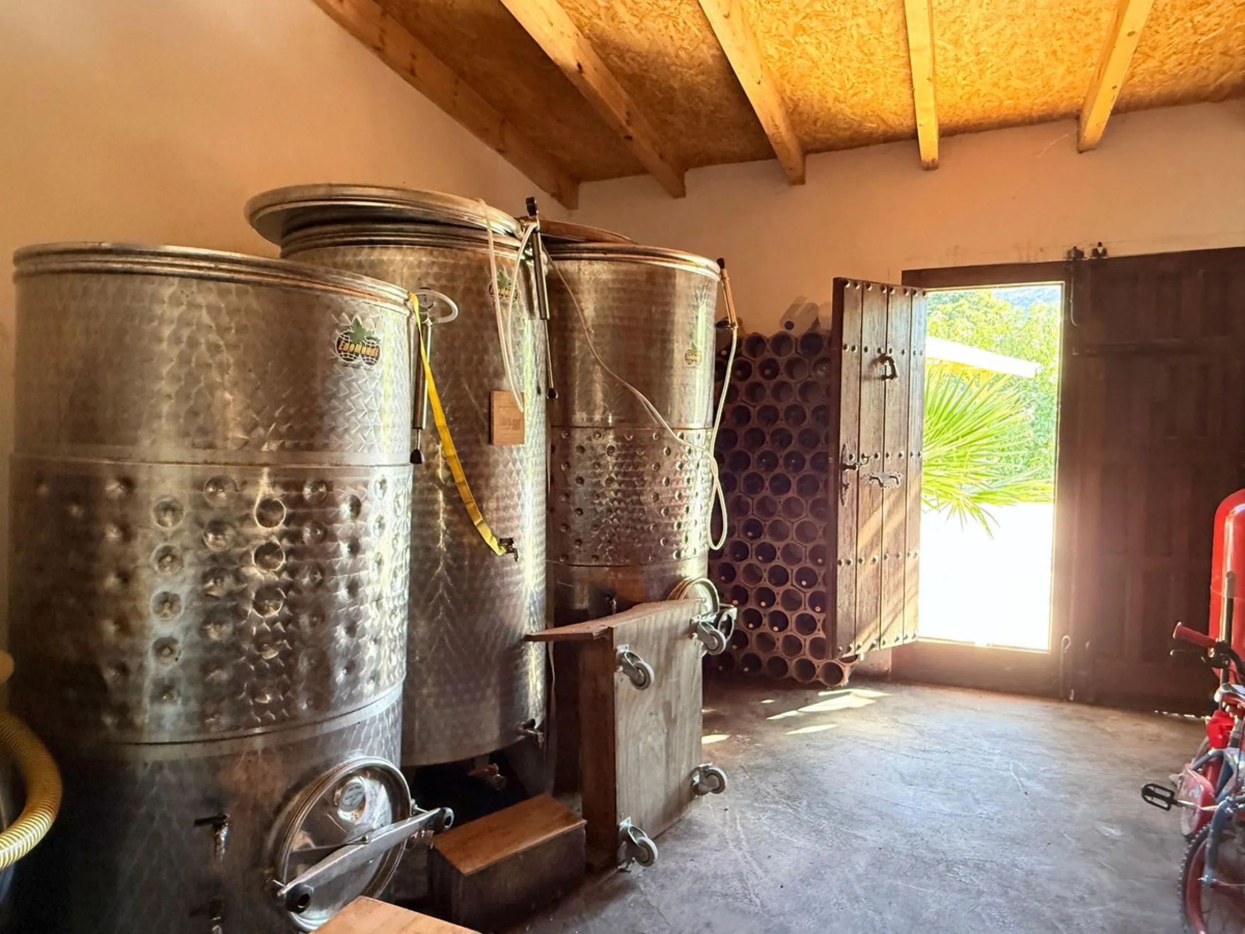 House - Finca - Cortijo в продаже в Coín, Málaga. В доме 5 спален и 4 ванных комнат. Площадь дома 280 м². Площадь участка 8100 м²